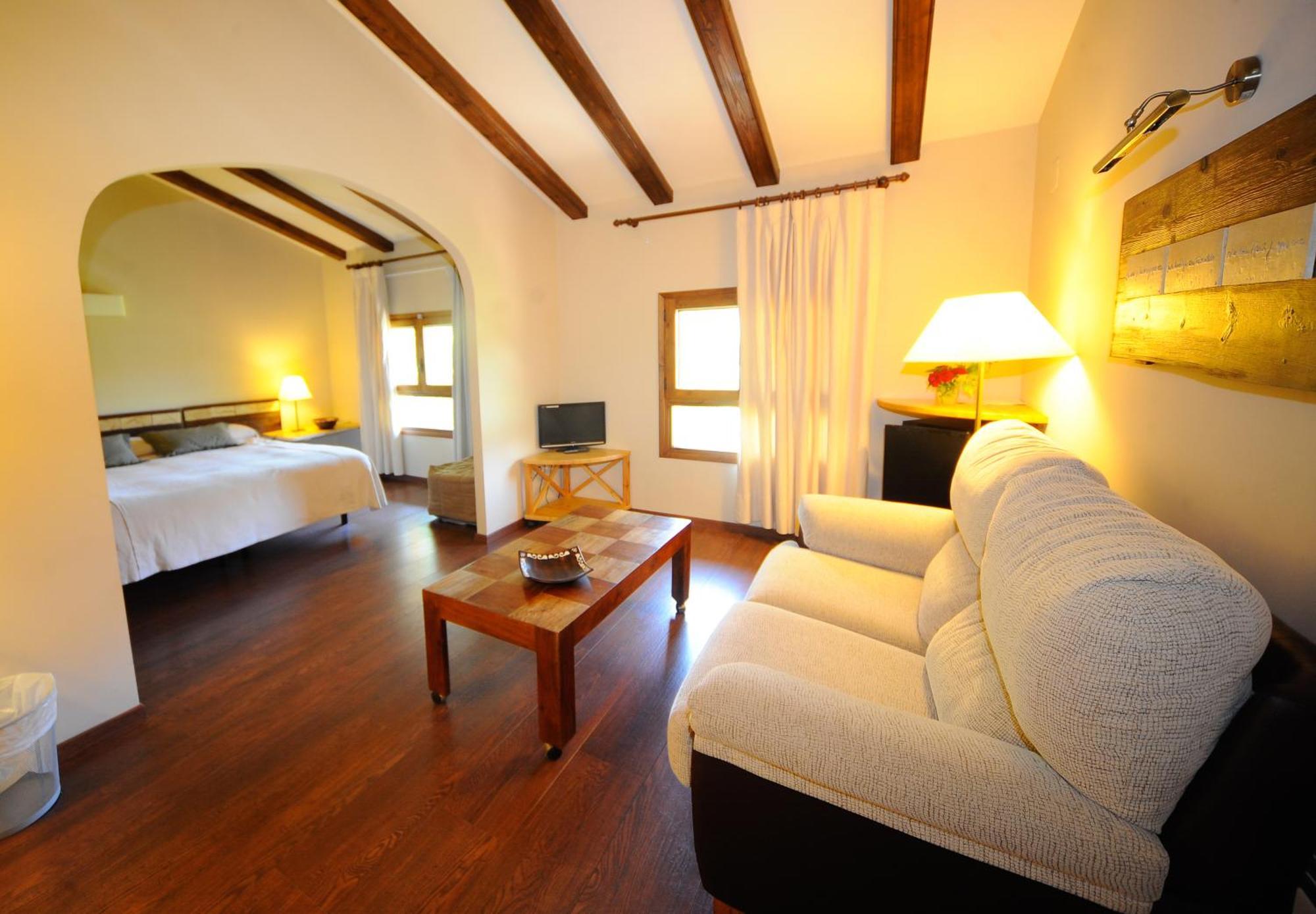 Font Del Pas Hotel Бесейте Екстериор снимка