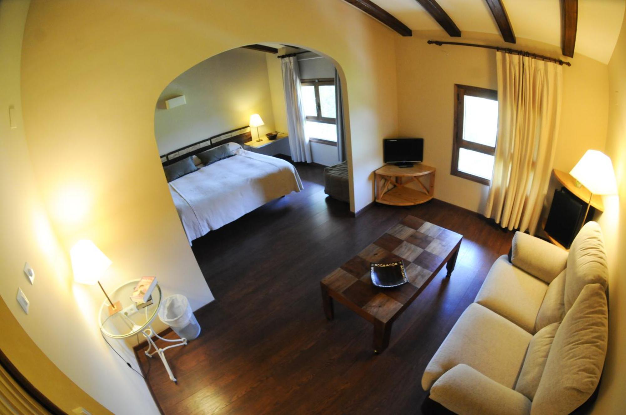 Font Del Pas Hotel Бесейте Екстериор снимка
