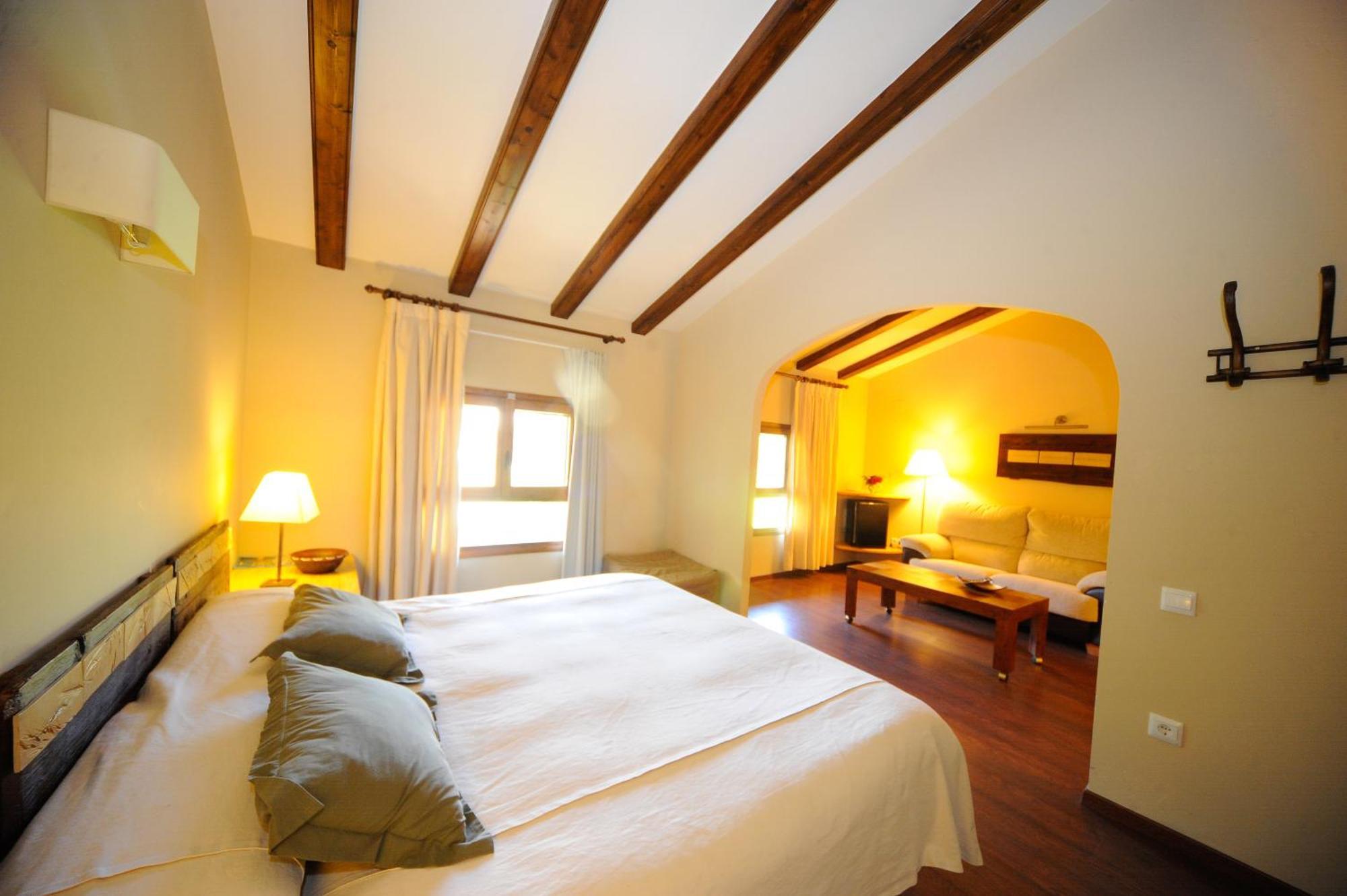 Font Del Pas Hotel Бесейте Екстериор снимка