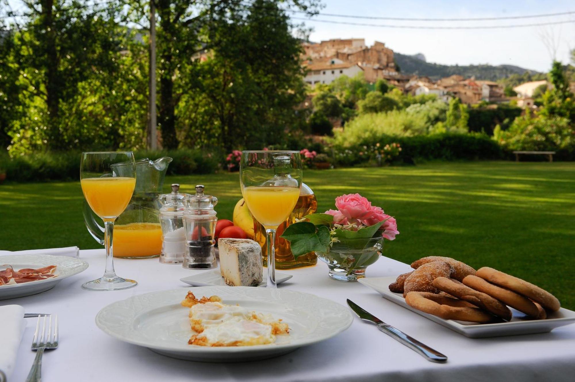 Font Del Pas Hotel Бесейте Екстериор снимка